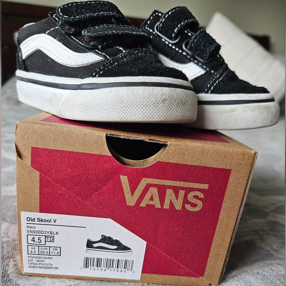 Classic Black and White Old Skool Vans for Infant